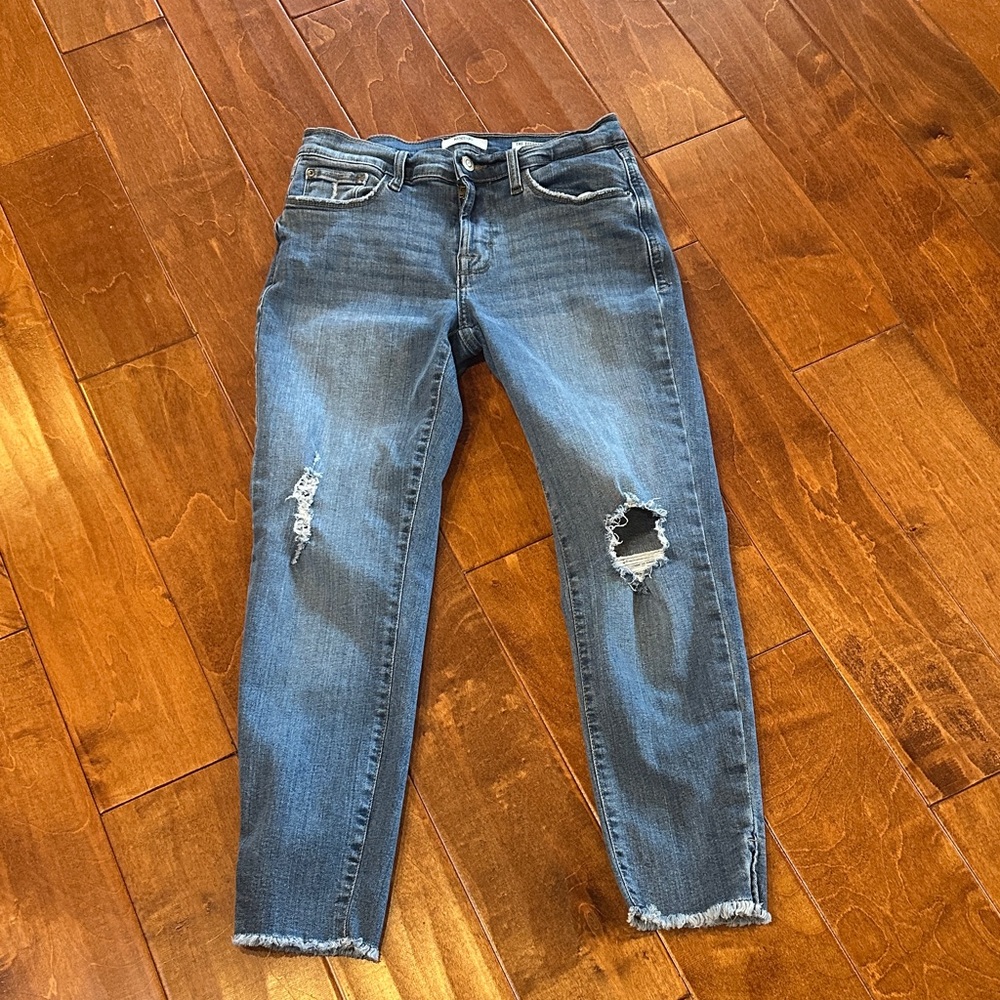 Kensie Distressed Blue Ankle Jeans